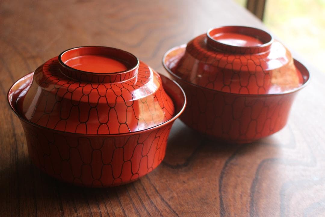 デッドストック！極上朱漆に風情ある網目文の美しい煮物椀2点（検輪島塗懐石道具