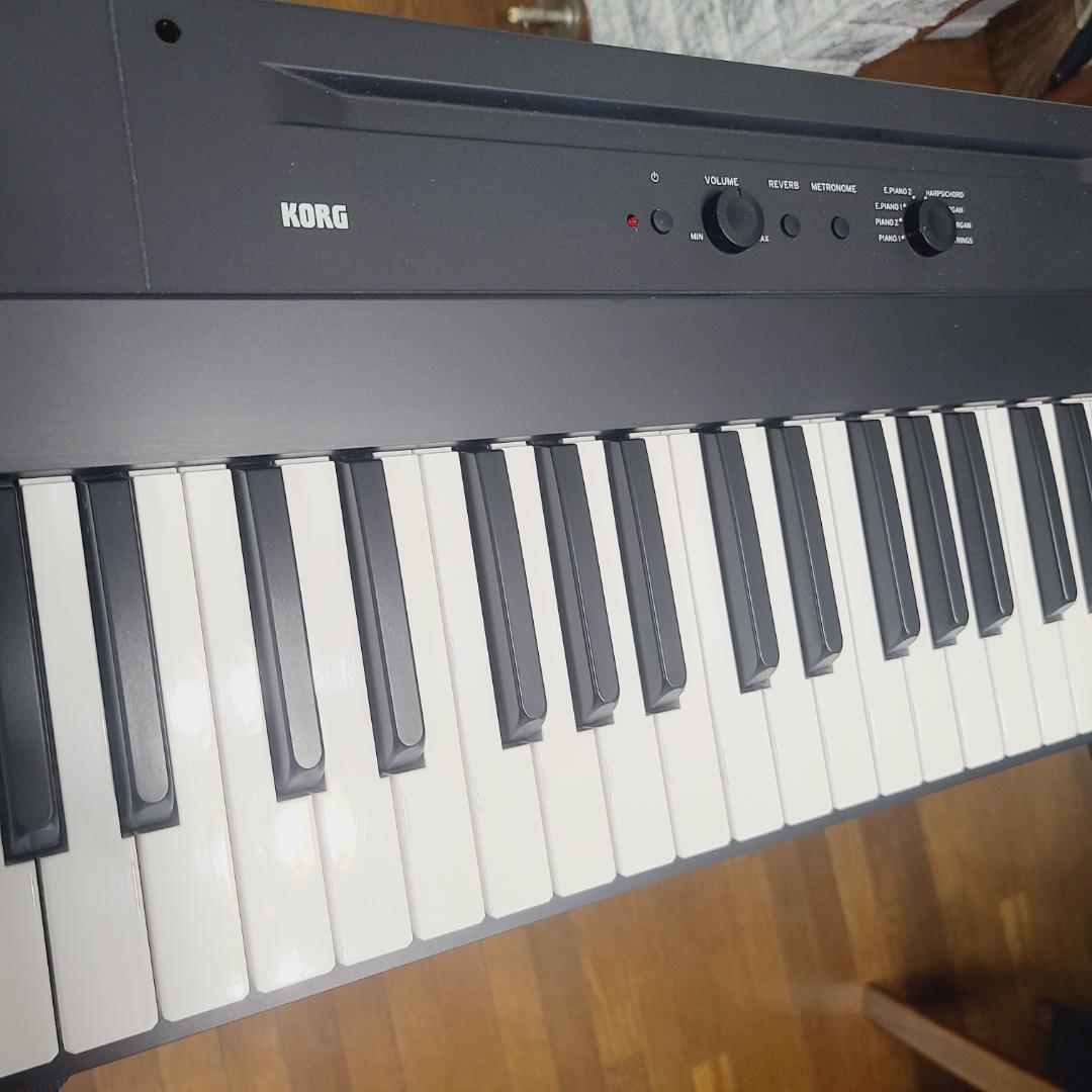 電子ピアノKORG Liano L1 88鍵 黒　ペダル スタンド付き