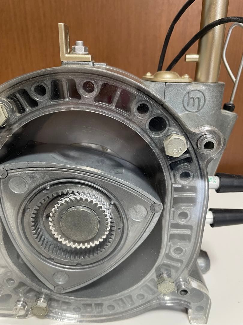 デアゴスティーニ マツダ コスモスポーツ ロータリーエンジン 完成品