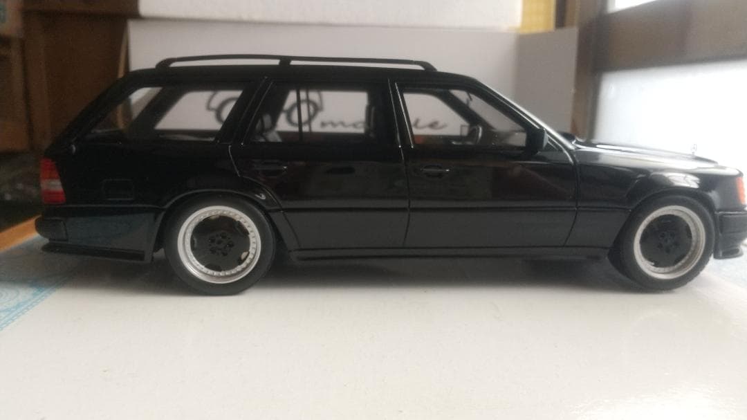 ミニカー OTTOmobile Mercedes-Benz 300 TE AMG