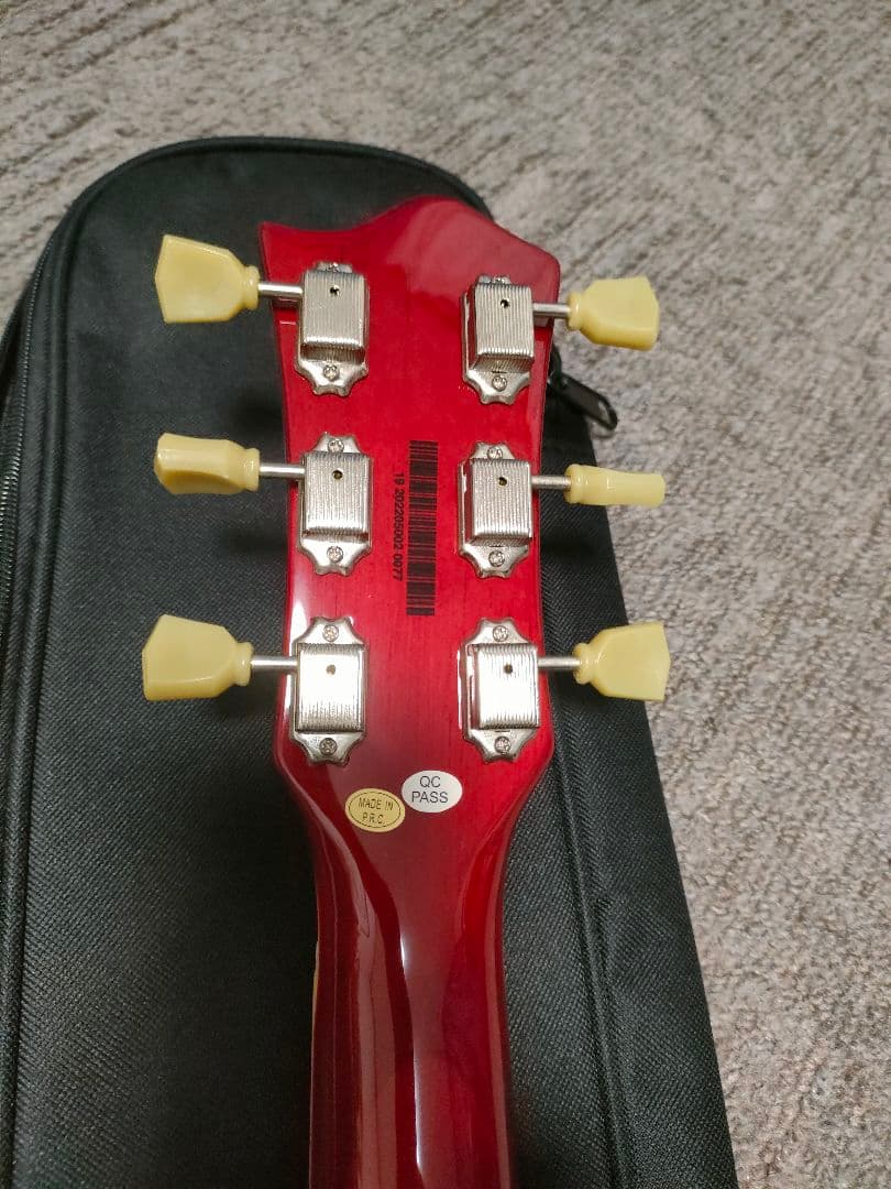 TAJIMA ギター　定価93000円　ほとんど弾いていません。レスポール