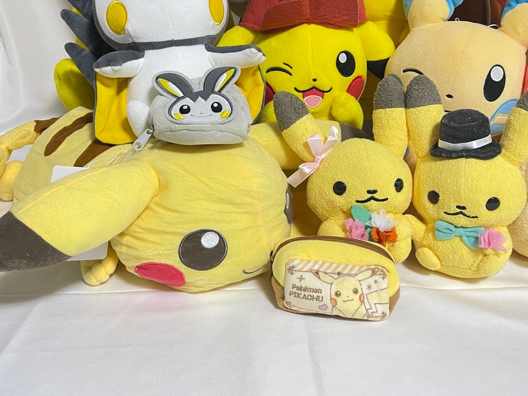 ピカチュウぬいぐるみ３０体以上まとめ売り