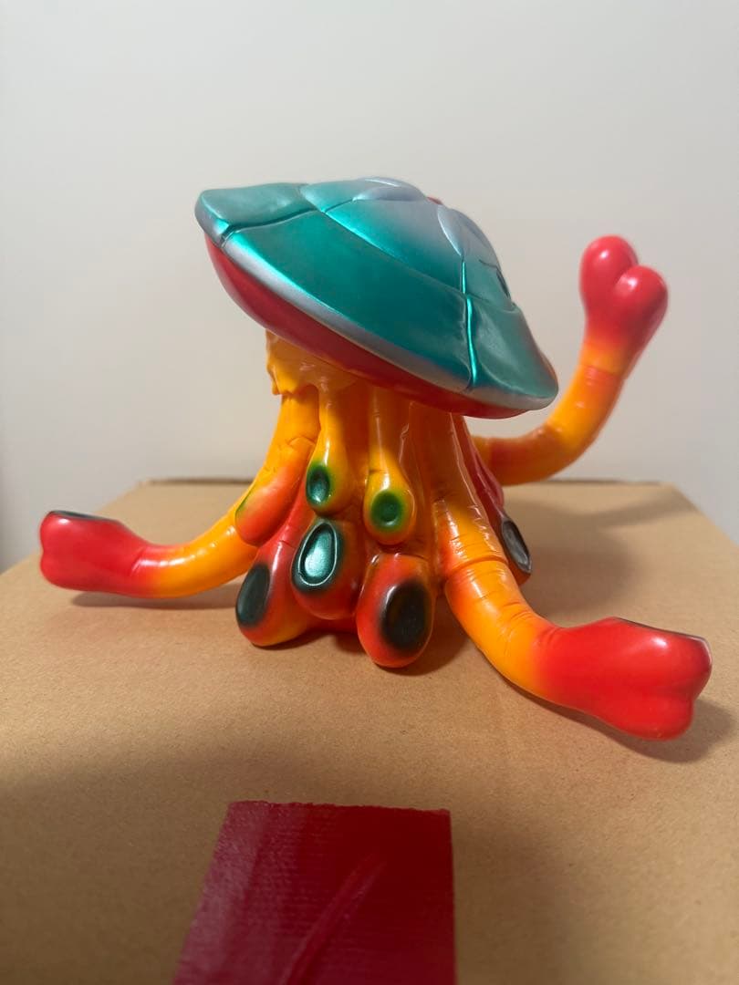 怪獣郷　ウルトラマンレオ　アブソーバ　黄色成型/メタ緑彩色