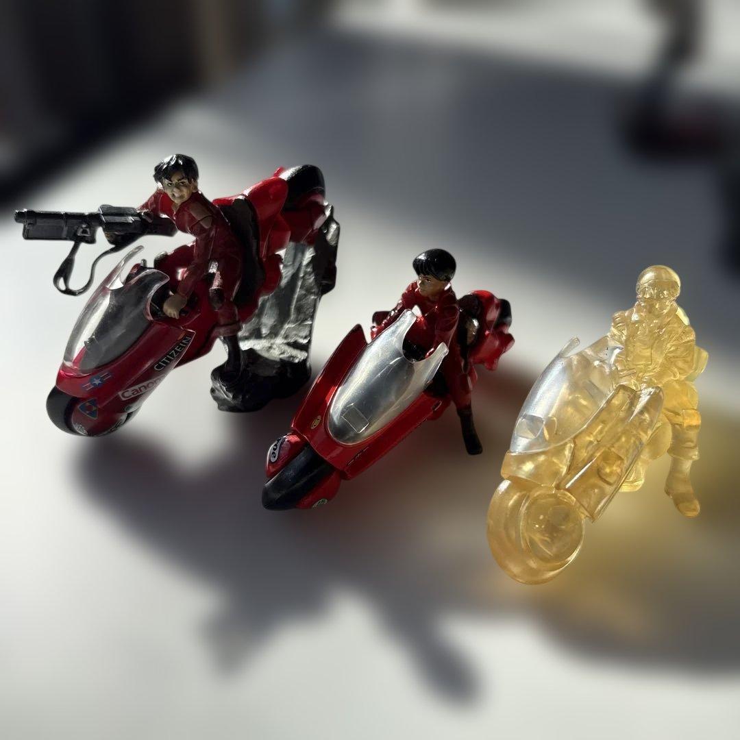 海洋堂　アキラフィギュアセット16個