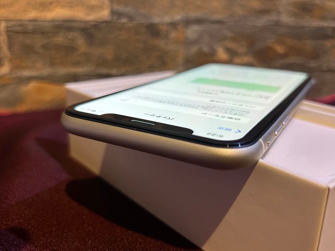 美品　iPhone11 64GB simフリー ホワイト　バッテリー98%