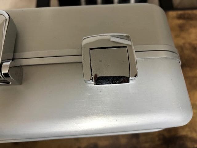 米国 SIZERO HALLIBURTON パソコンケース DZ5 アルミ正規品