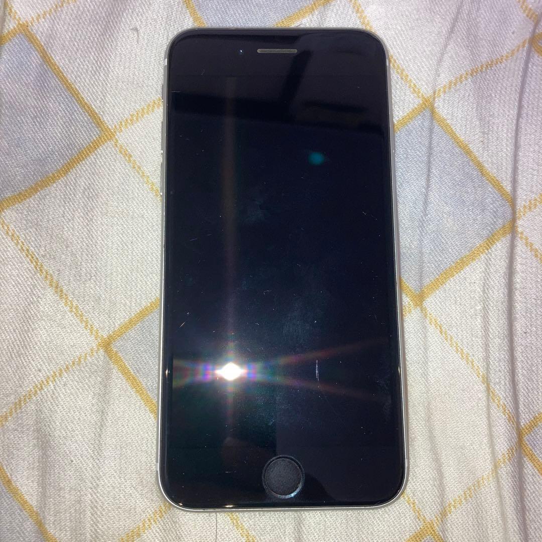 【ジャンク】iPhone SE2 128GB SIMフリー 再起動