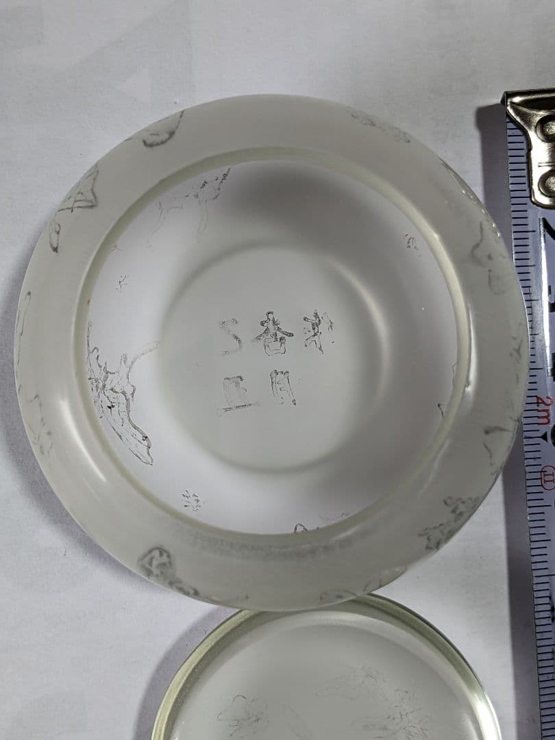 ♦中国 古玩 群蝶図 ガラス絵 化粧入 蓋付き瓶 壺 化粧道具 鼻煙壺 骨董品