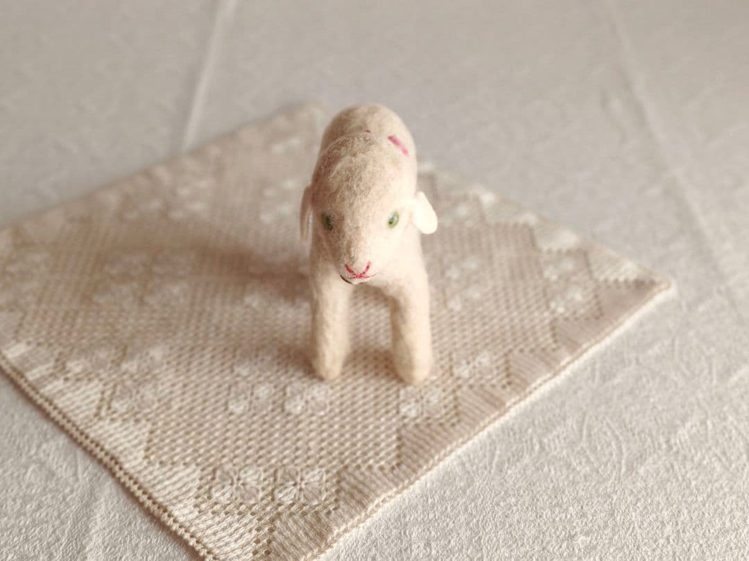 * vintage animal ❀ グリーンの瞳の 羊ちゃん