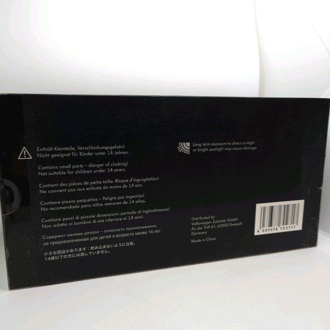 1/18　フォルクスワーゲン　ゴルフ７　GTI　ホワイト　ディーラー正規品