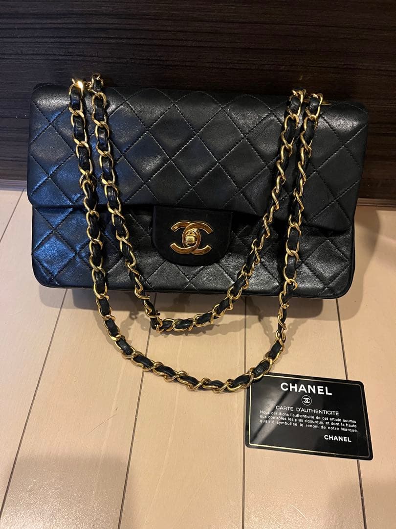 CHANEL Wフラップ　チェーンショルダーバッグ　マトラッセ