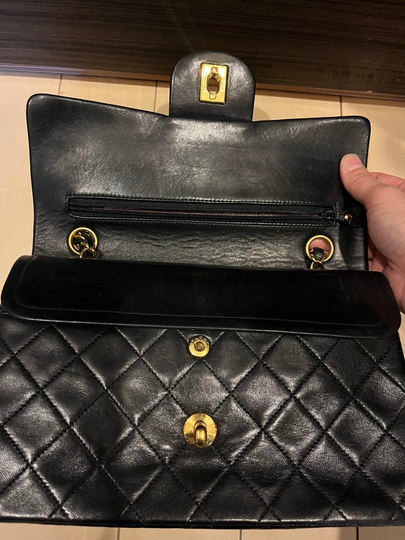 CHANEL Wフラップ　チェーンショルダーバッグ　マトラッセ