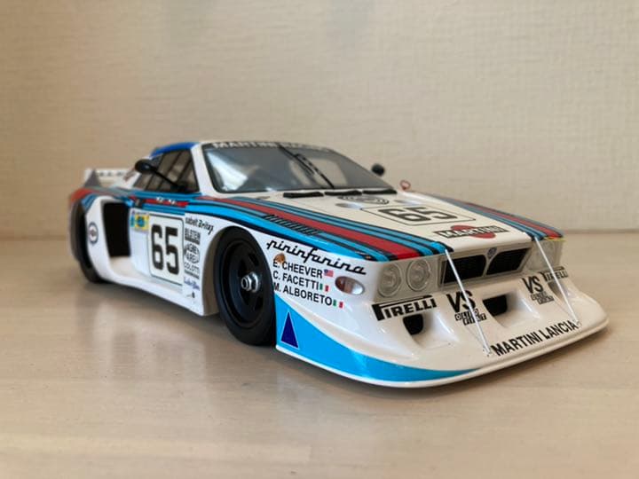 LANCIA BETA 1:18 1/18 SPARK ランチア