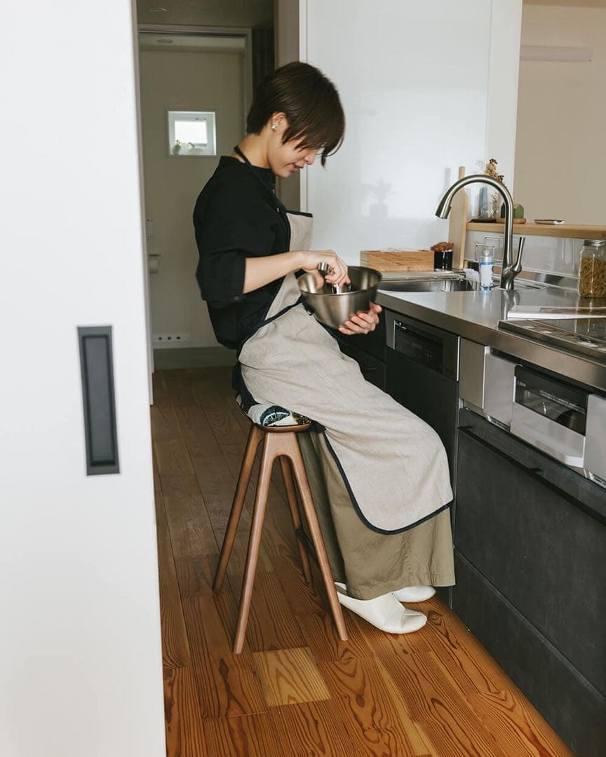 キッチンスツールNA H630＋ミナ ペルホネン　タンバリン　ネイビー