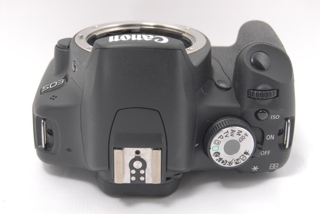 少シャッター数4105回！ Canon EOS kiss x3 動画機能搭載♪