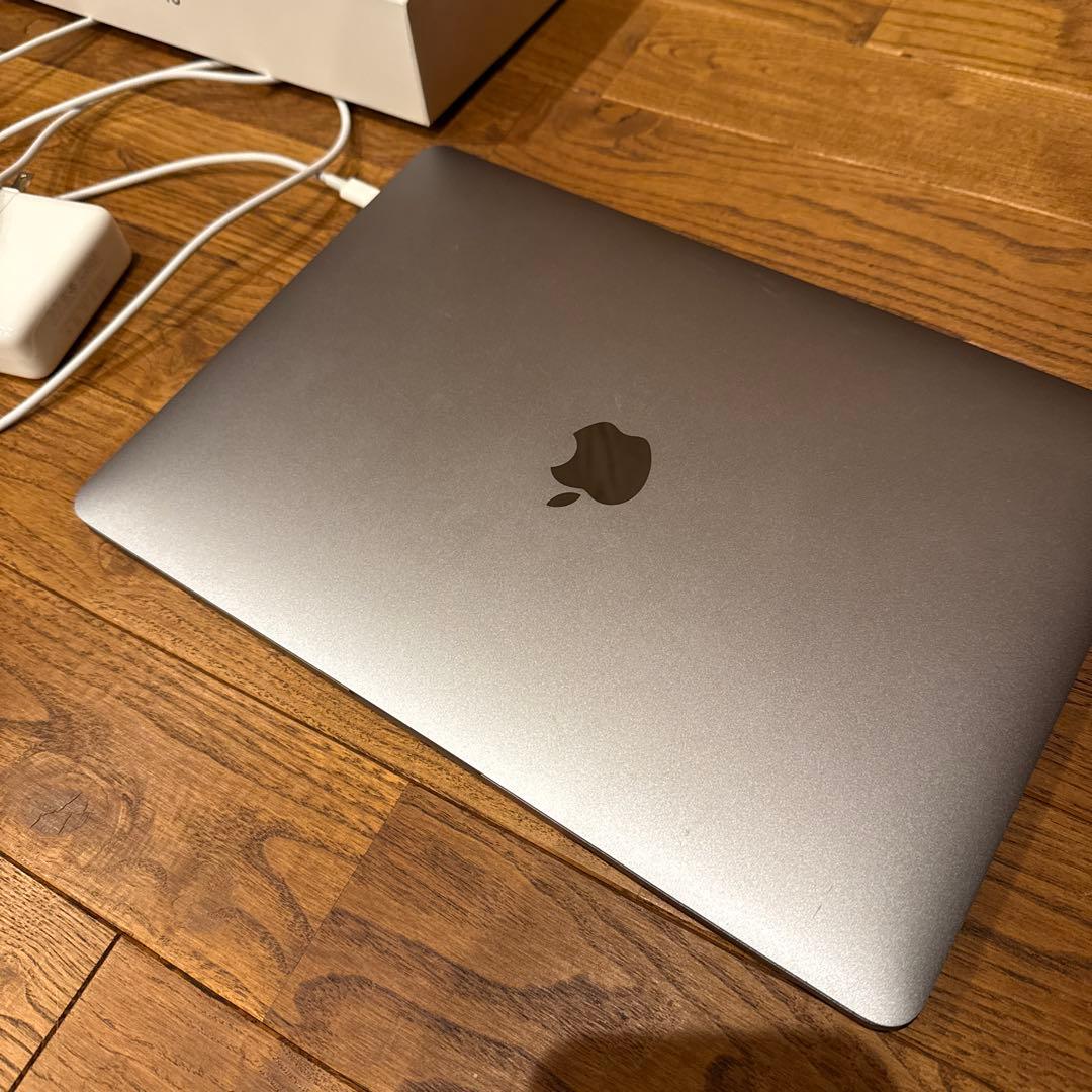 MacBook Pro 2017 本体 充電器付き