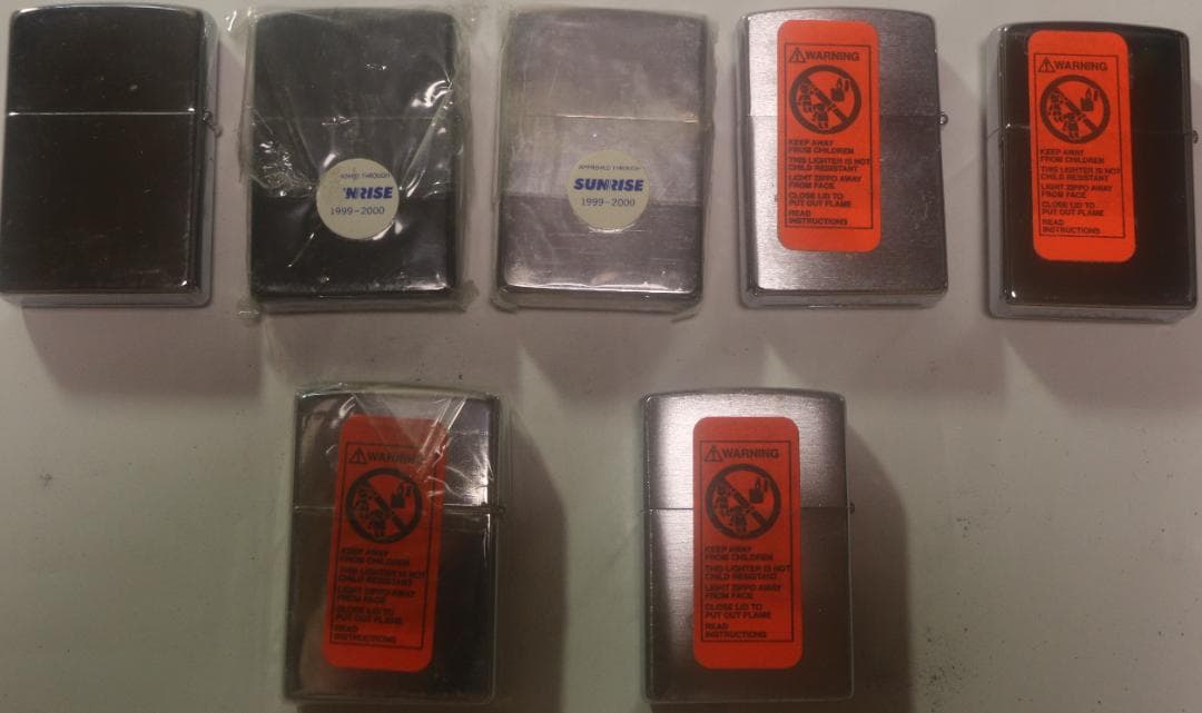 ZIPPOライターの007映画モチーフのオイルライター　未使用品７個