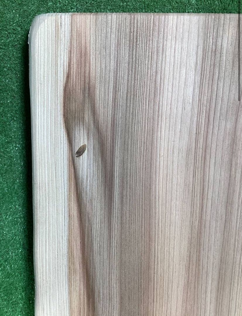 秋田県杉一枚板横110cm上巾48㎝中巾52㎝下巾57㎝×厚み4,1㎝