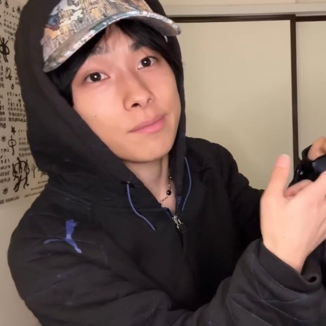 あおばくん着用　00s PUMA パーカー