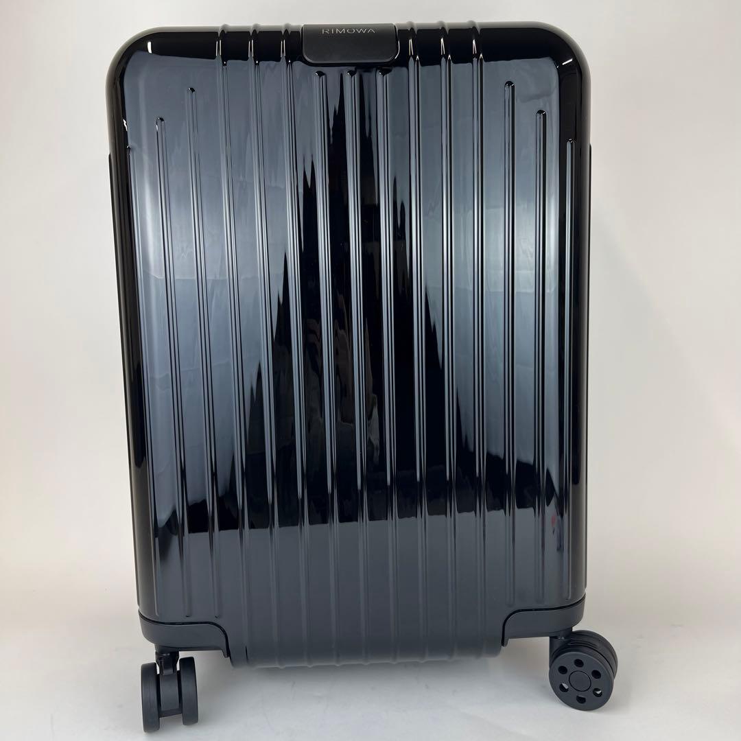 新品 RIMOWA リモワ エッセンシャルライトキャビン 37L ブラック