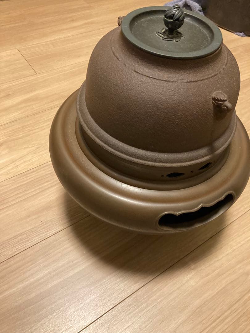 小*梅様 鋳鉄製 茶釜 蓋付き　衝立付き