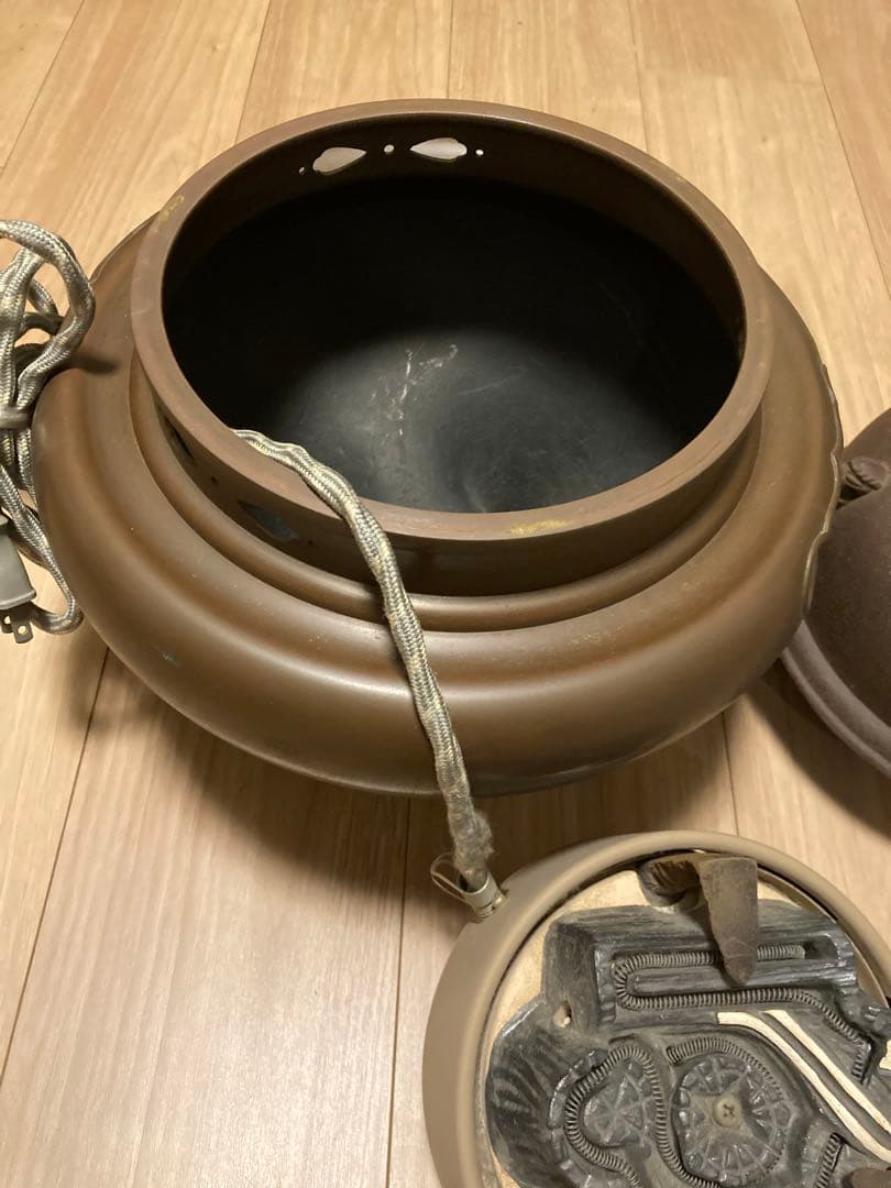 小*梅様 鋳鉄製 茶釜 蓋付き　衝立付き