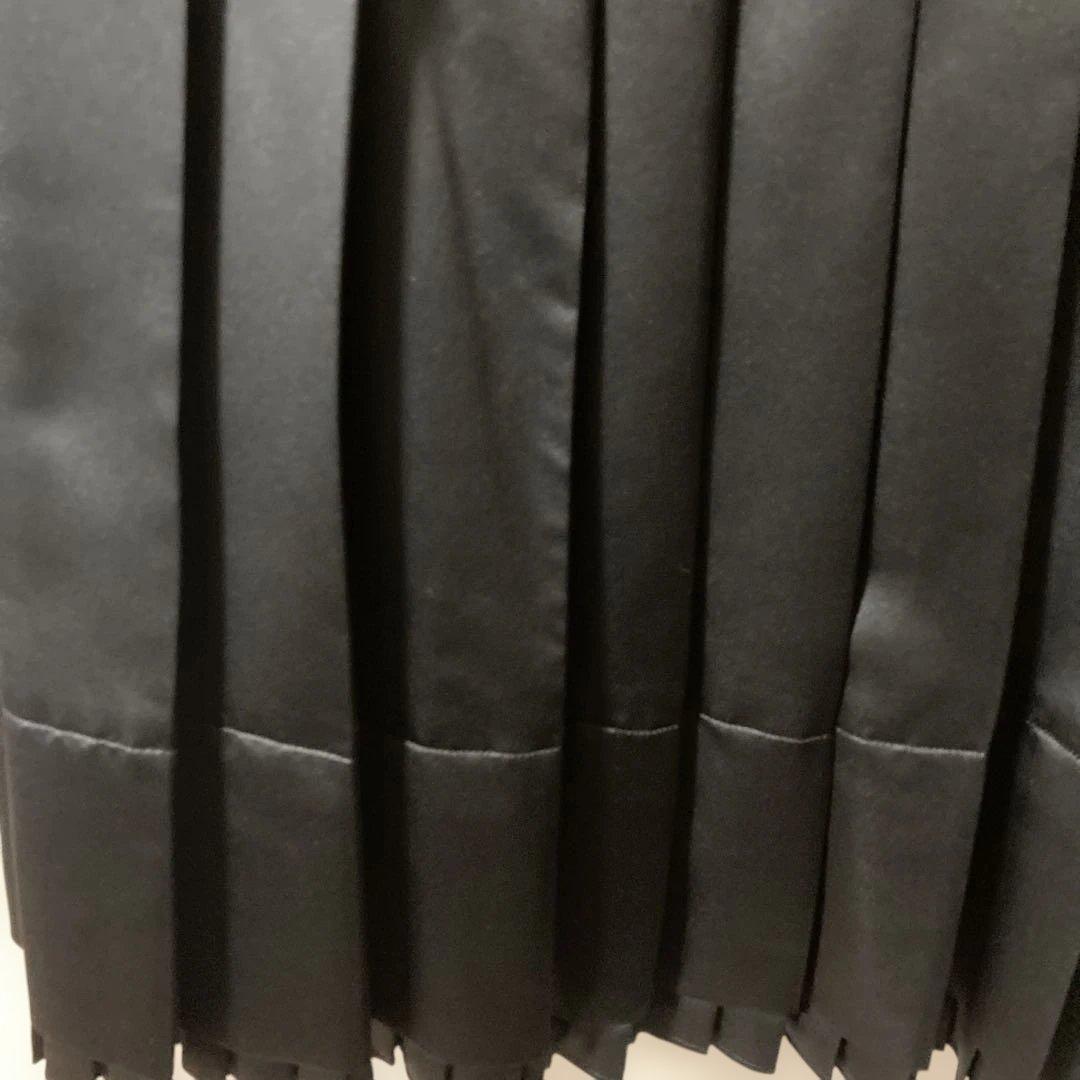 美品コムデギャルソンコムコム　上質サテンプリーツスカート