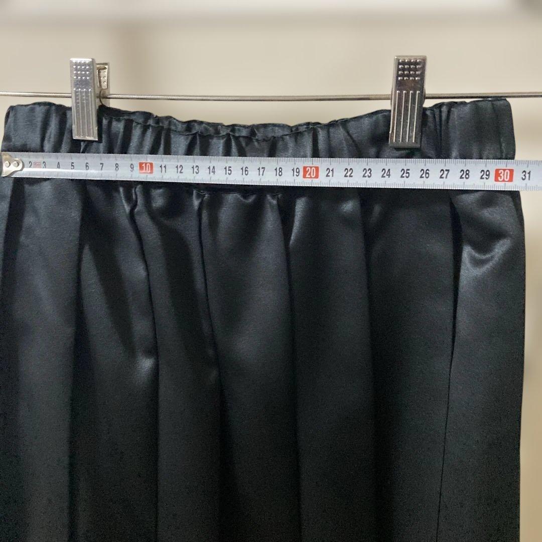美品コムデギャルソンコムコム　上質サテンプリーツスカート