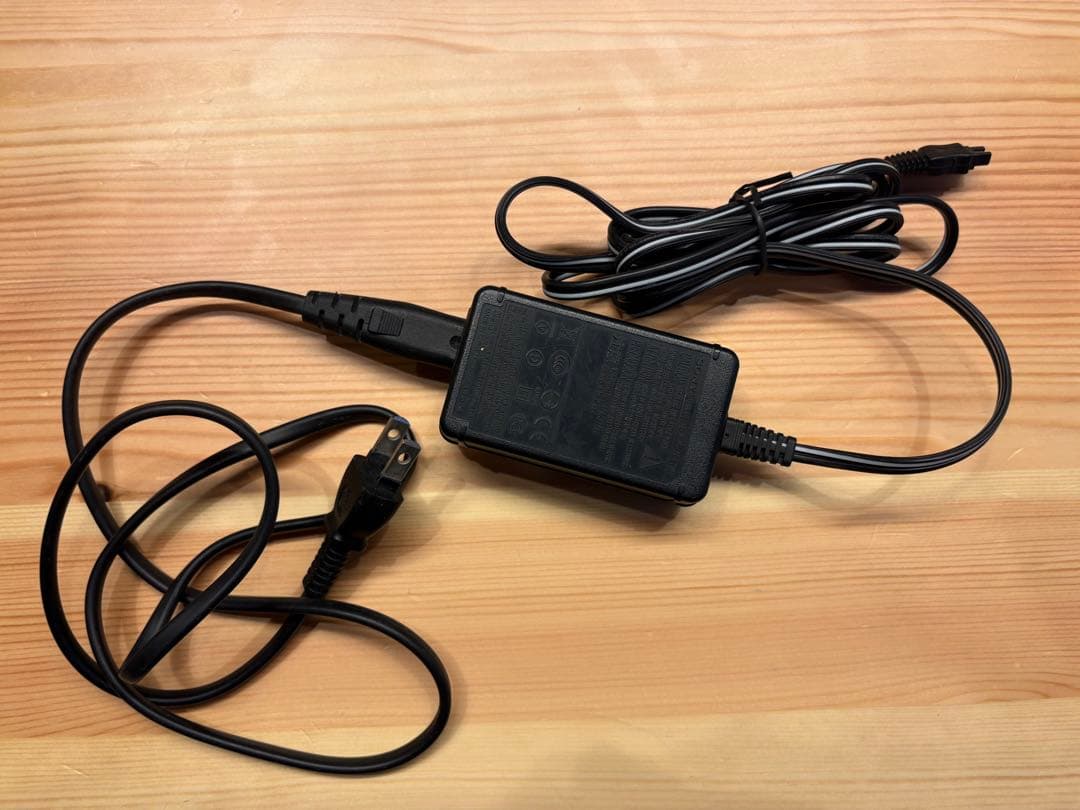 SONY HDR-PJ590 ハンディカム プロジェクター搭載 ビデオカメラ