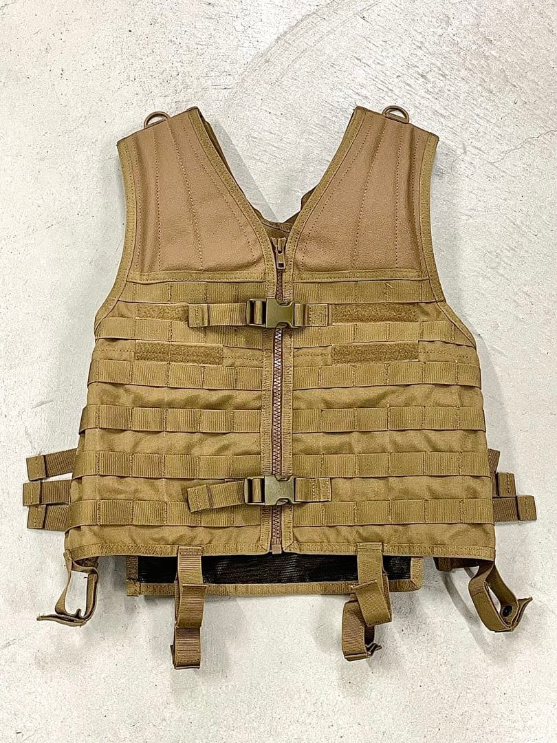 個人装備 CONDOR MODULAR TACTICAL VEST