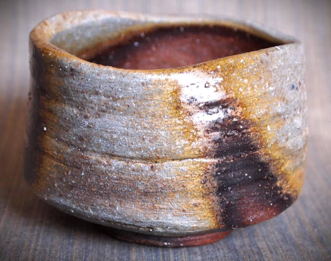 人気作家★多久守★備前【黒】茶碗★共箱・布・栞