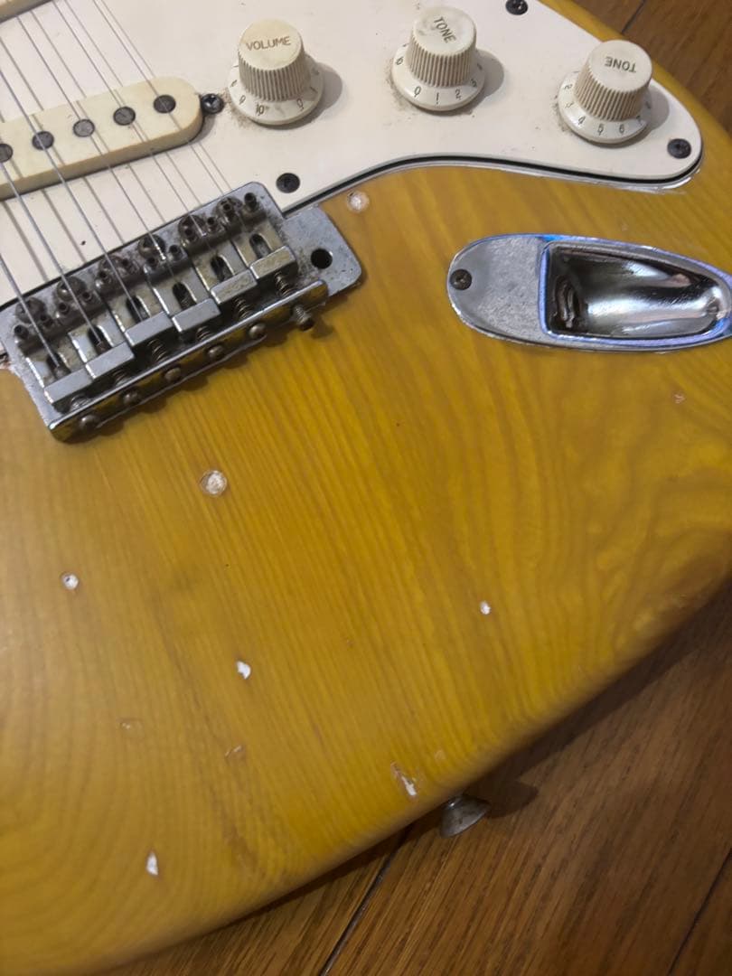 フェルナンデスバーニー初期型FSTストラトキャスター