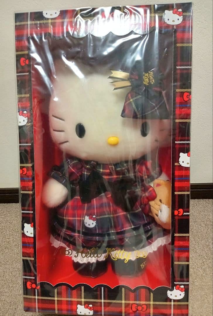 【新品未開封品】ハローキティ　バースディドール2018