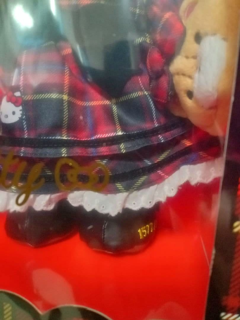 【新品未開封品】ハローキティ　バースディドール2018