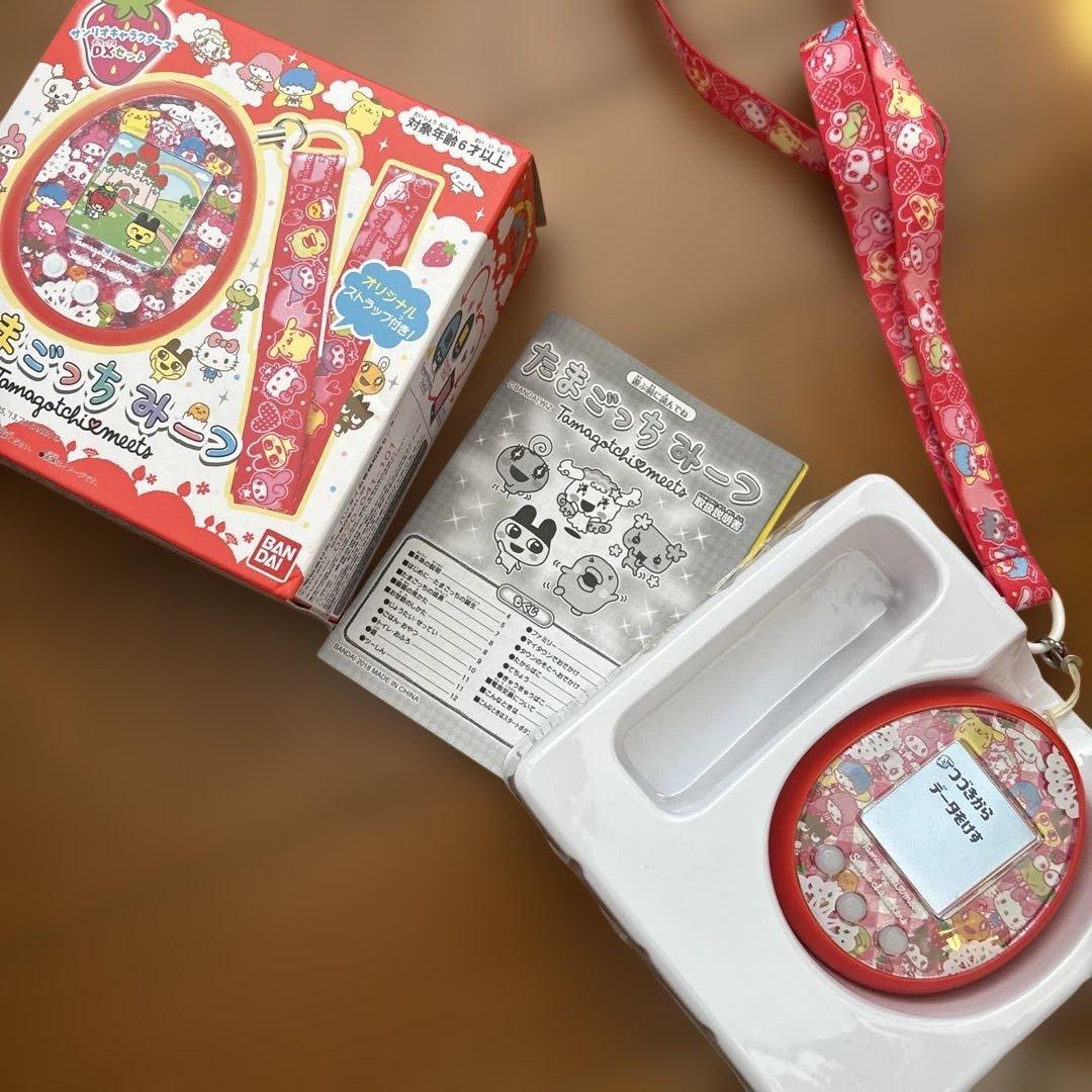 たまごっちミーツ サンリオ箱、説明書付き