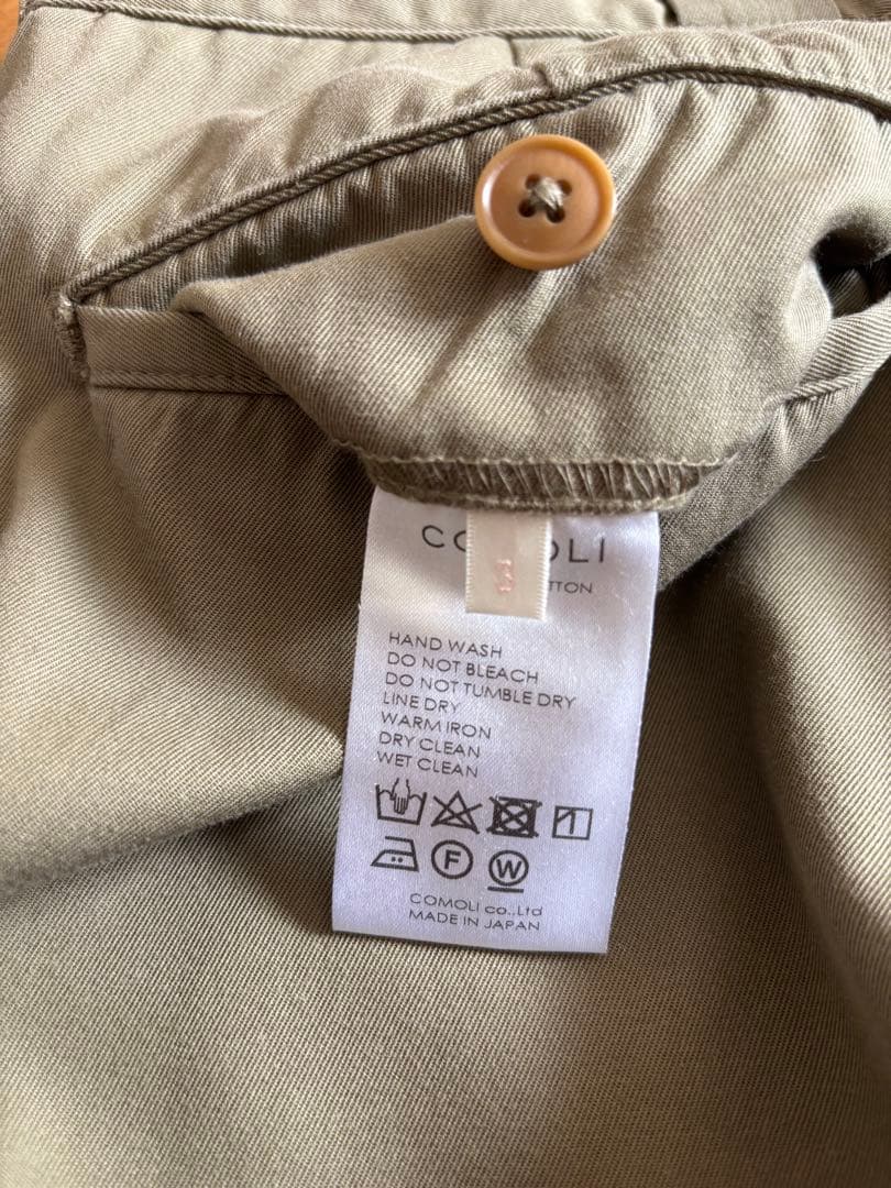 COMOLI コットンギャバウォッシュドパンツ