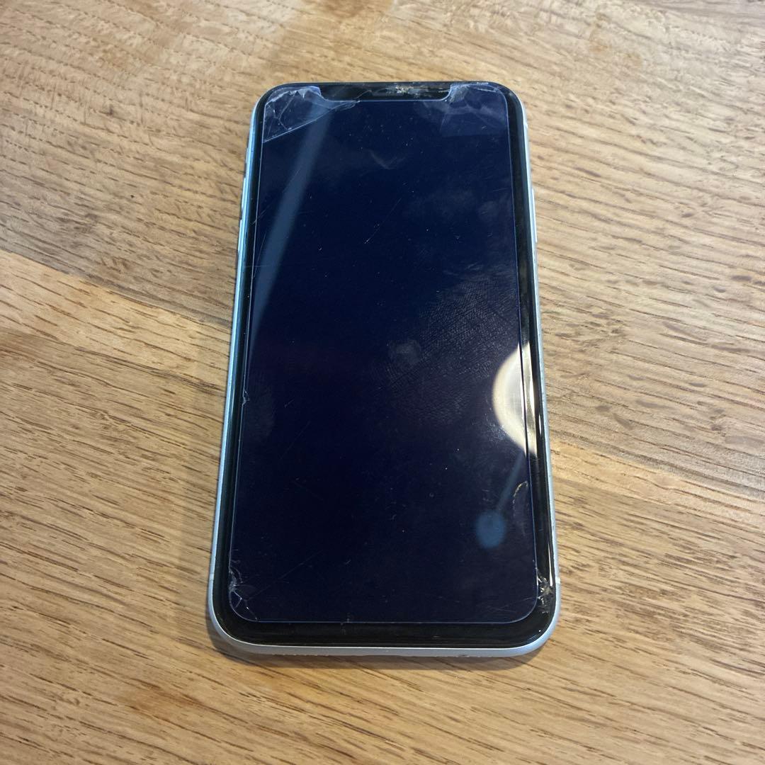 Apple iPhone XRホワイト 本体