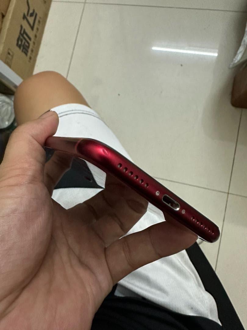 年末特価｜超美品 iPhone SE3 128GB 赤 SIMフリー