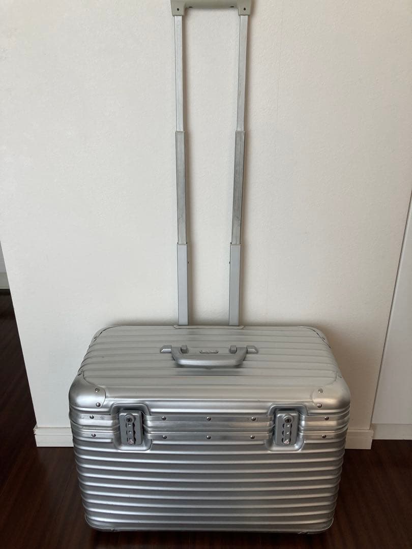 RIMOWA アルミニウム キャリーケース 37L パイロット2輪　廃盤レア商品