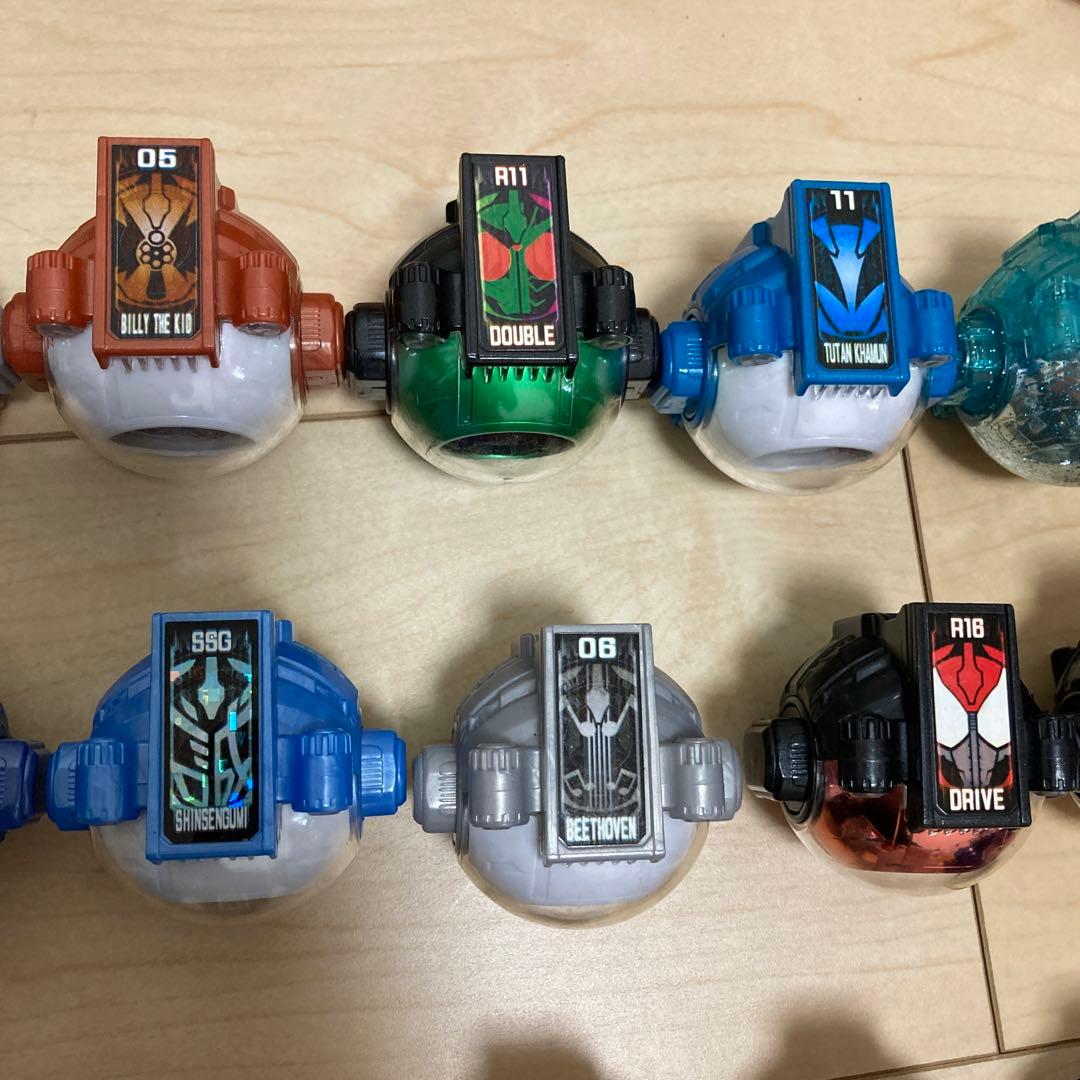 仮面ライダーベルトとアイコンセット　中古品