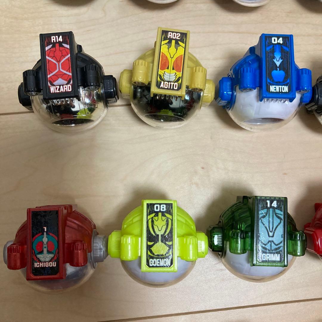 仮面ライダーベルトとアイコンセット　中古品