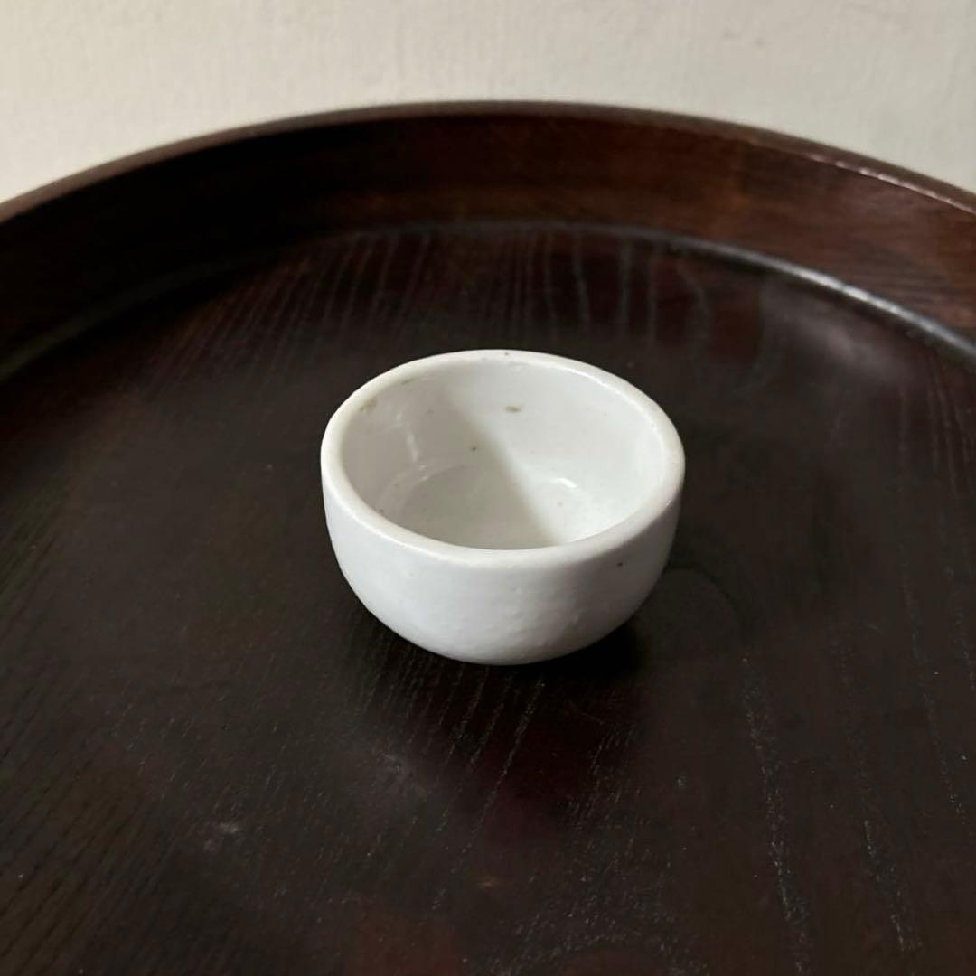 李朝　日帝時代　白磁ぐい呑み　筒盃　骨董　アンティーク　秦秀雄　白洲正子