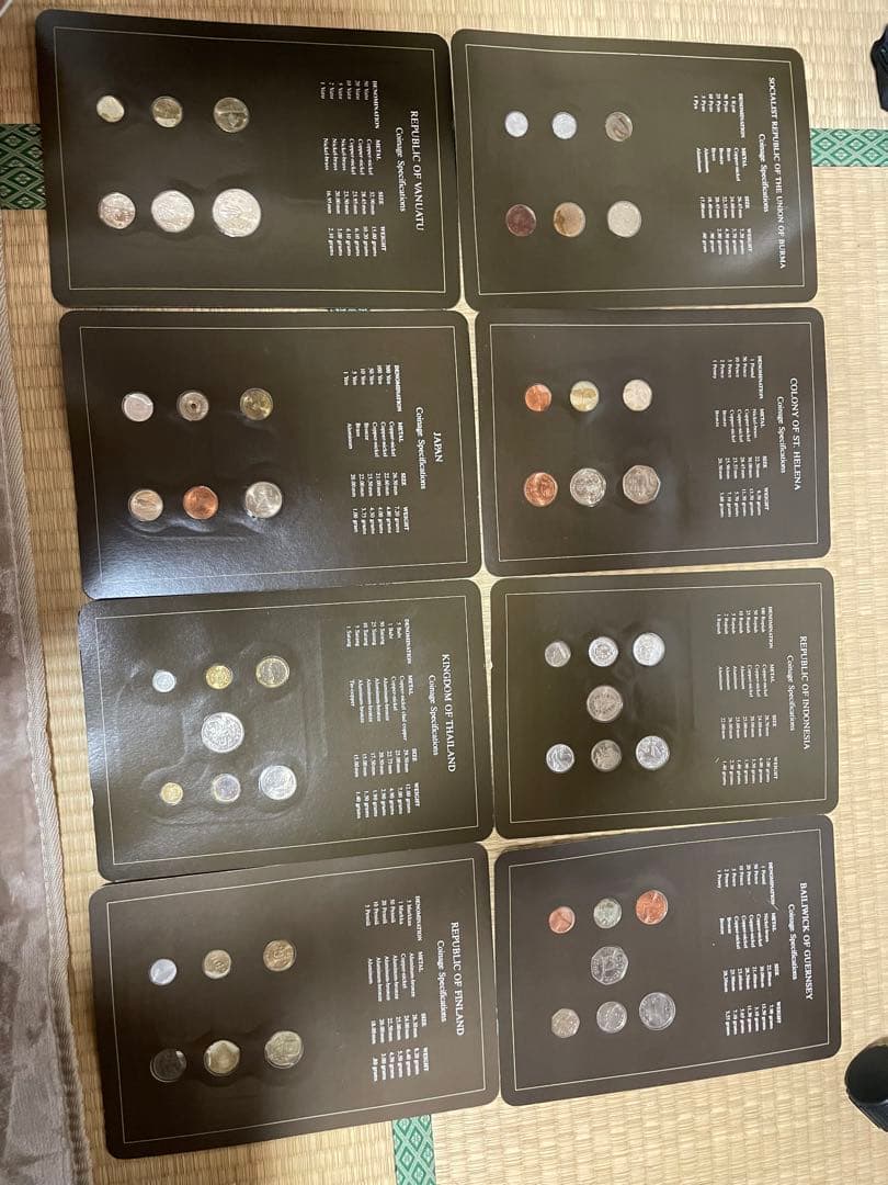 ひ*り様 coin sets of all nations 　４４枚