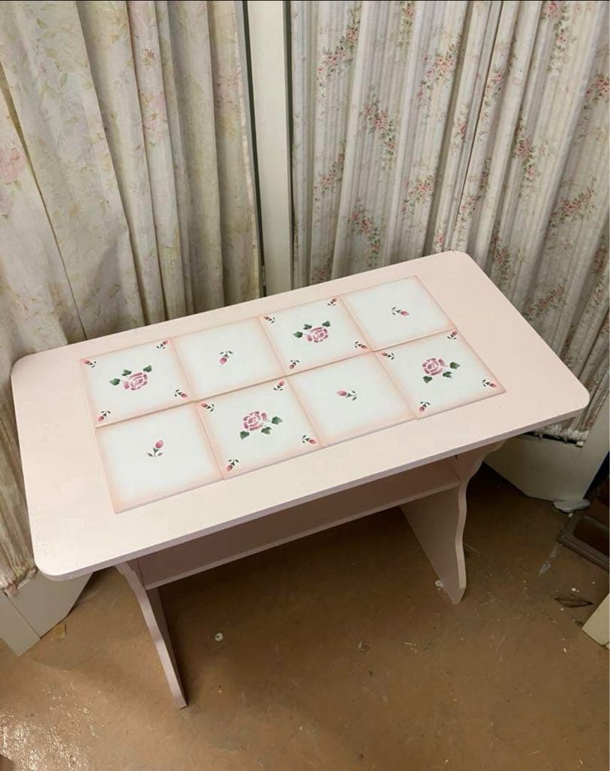 ぺこちゃん専用 マニーローズタイルのプチテーブルとドアプレート、ペーパーホルダー