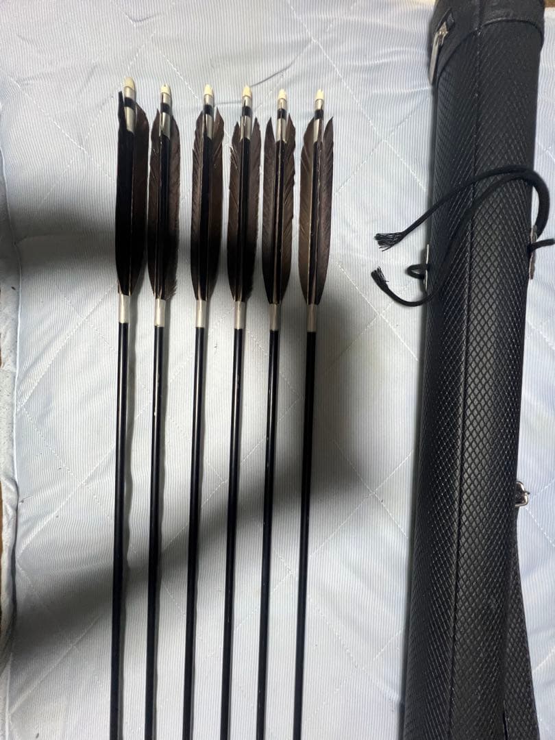 黒色矢6本と矢筒セット