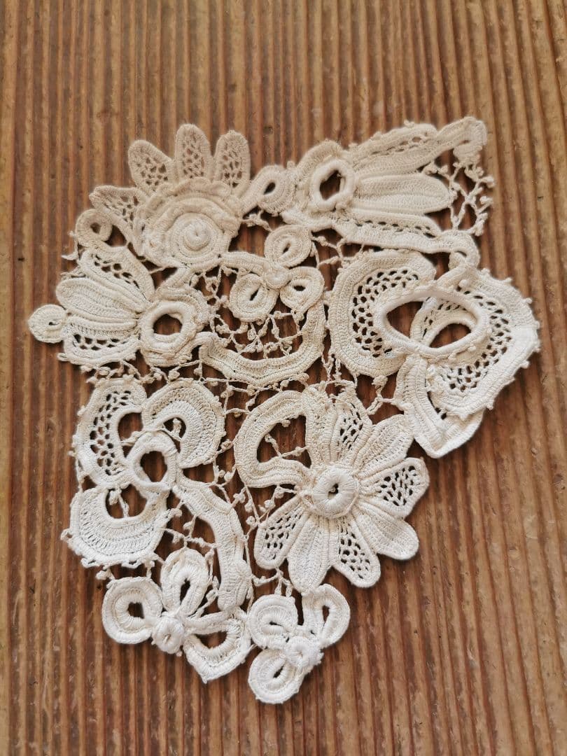 アンティーク アイリッシュクロシェレース 多層パンジー向日葵三つ葉 手編ドイリー