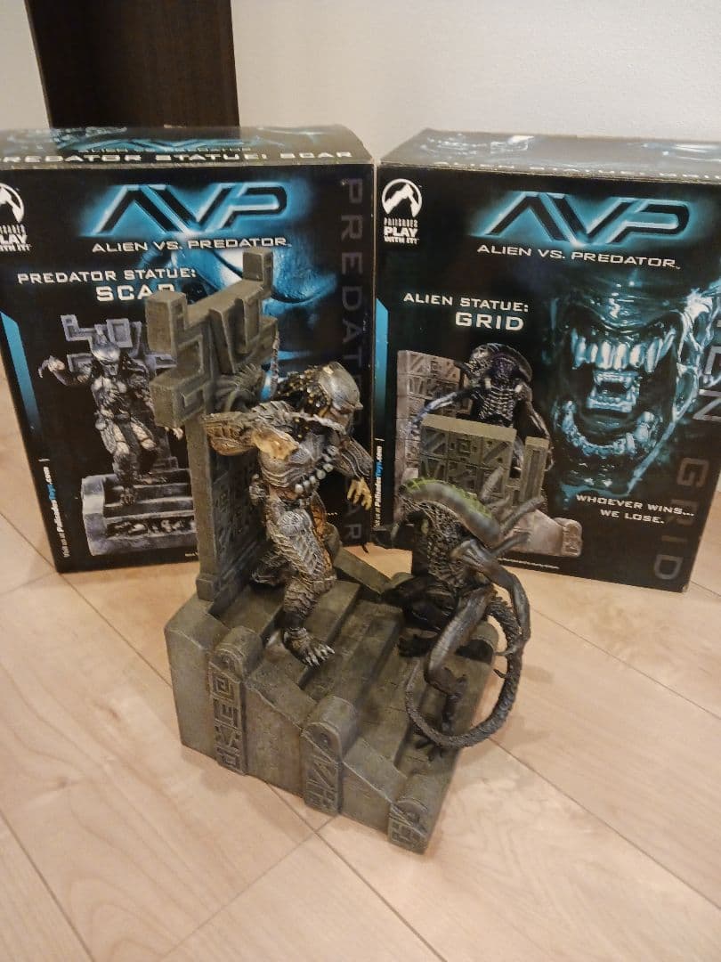 エイリアン対プレデター フィギュア Scar & Grid　希少‼️値下げ‼️