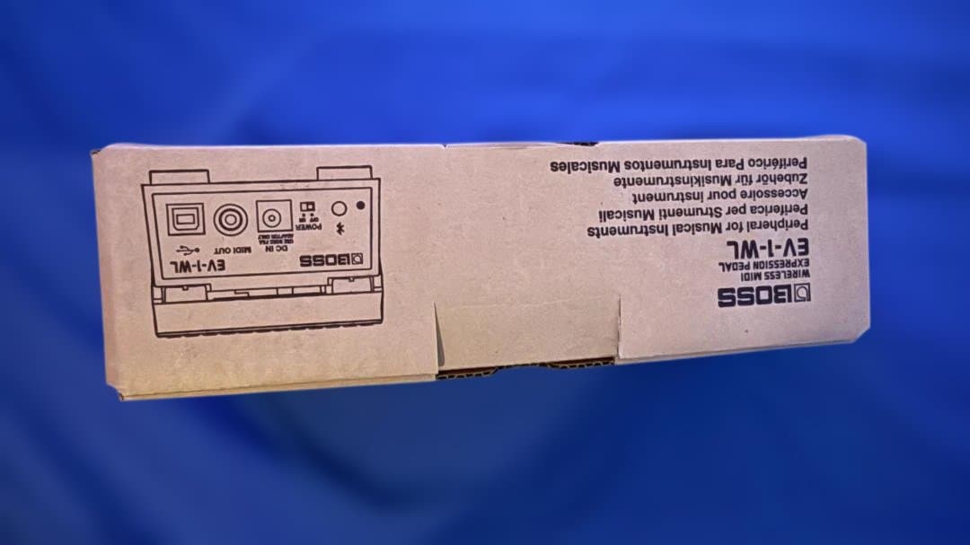 新品未使用　BOSS EV-1-WL Wireless MIDI Pedal