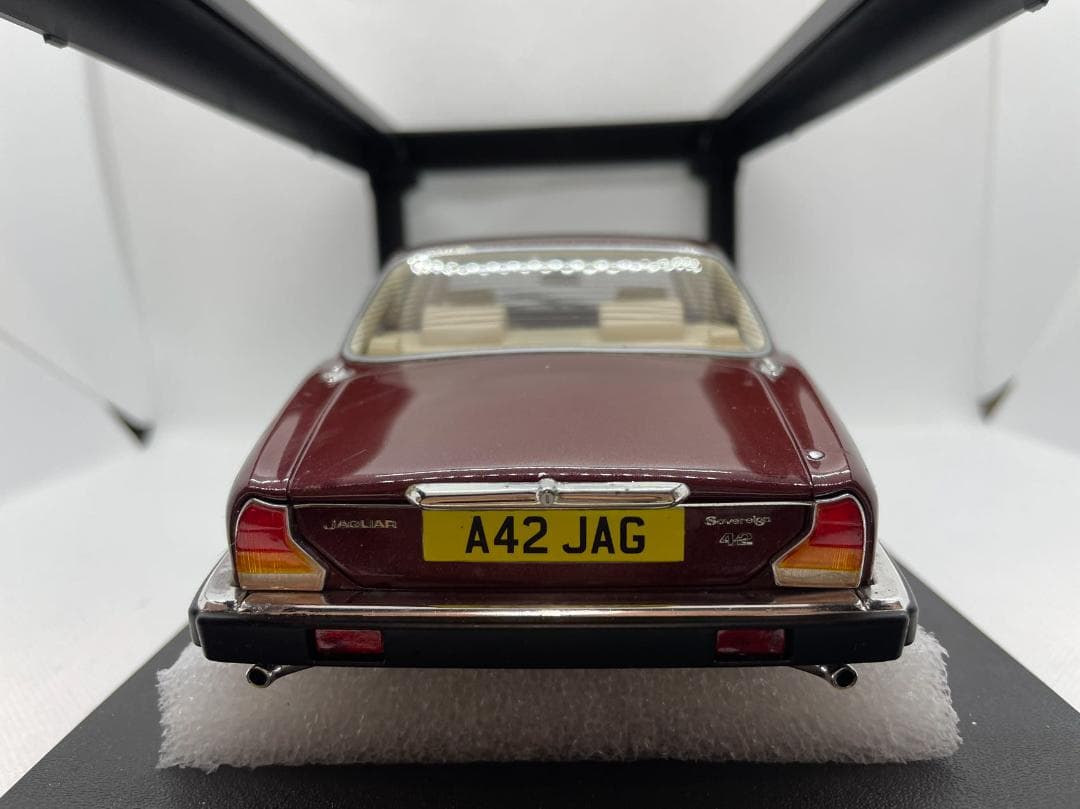 104-032 Cult 1/18 ジャガー XJ SIII 1983