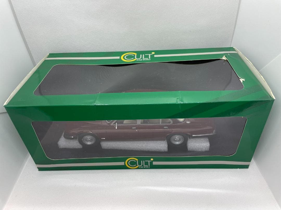 104-032 Cult 1/18 ジャガー XJ SIII 1983